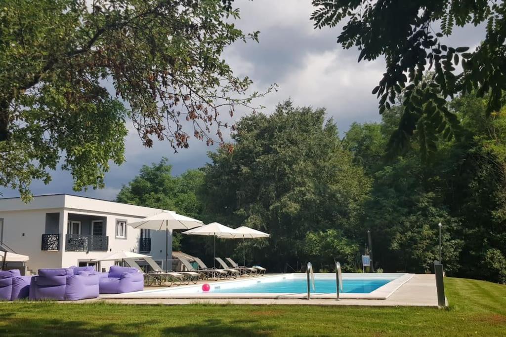 Luxury Villa Cetiri Hrasta Pican Exterior photo
